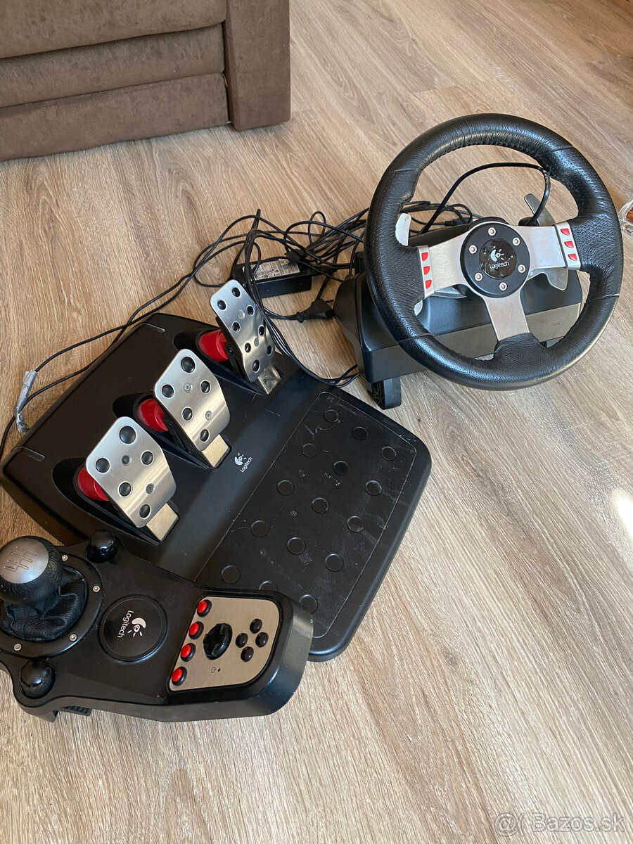 Logitech g27 herný volant k PC (Čítaj popis)