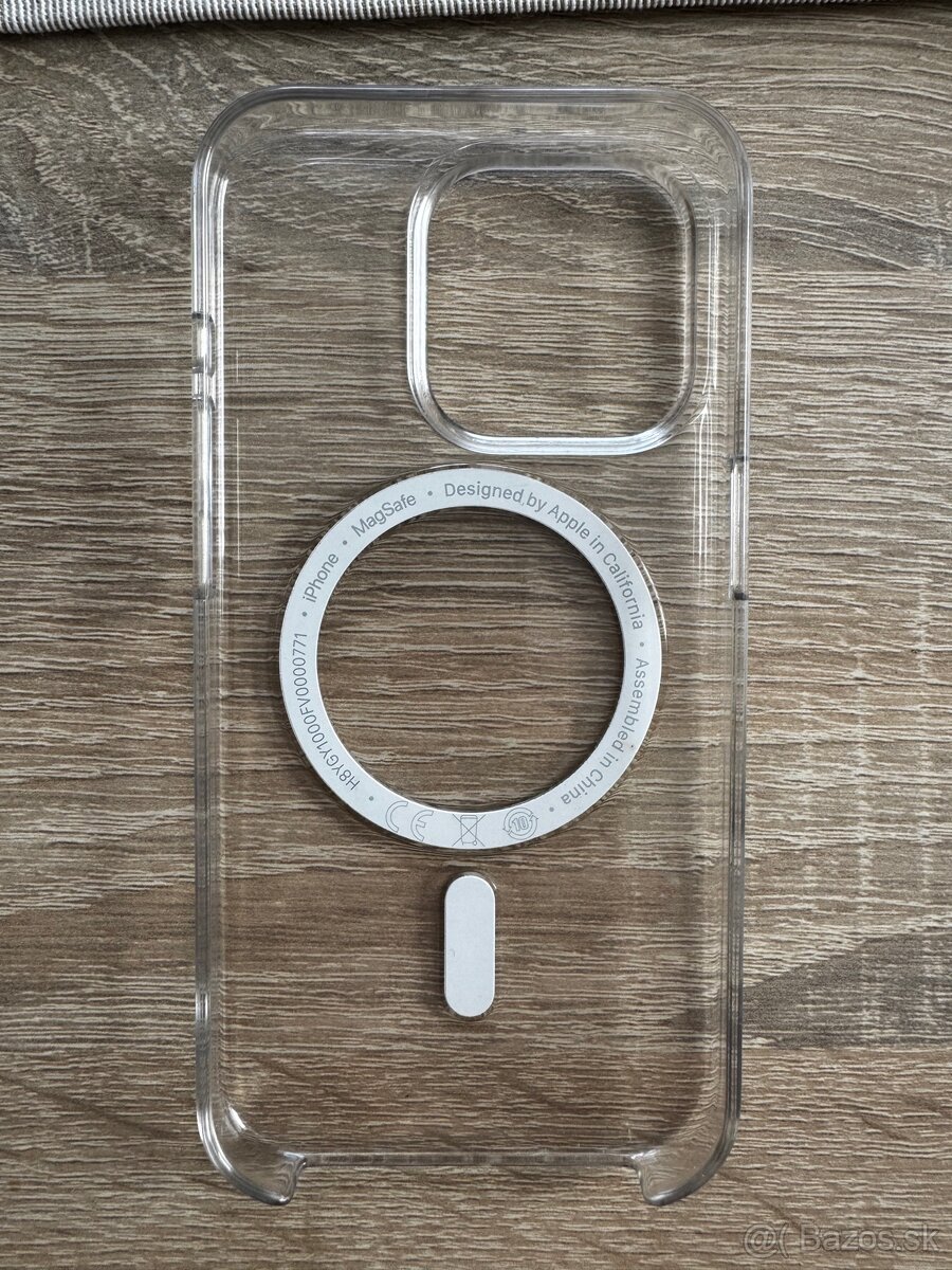 Apple iPhone 15 pro Clear Case with MagSafe