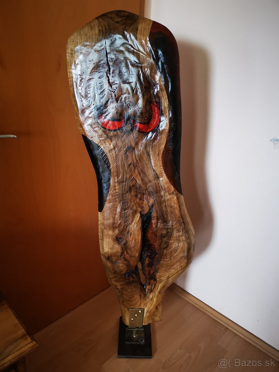 Socha - žena