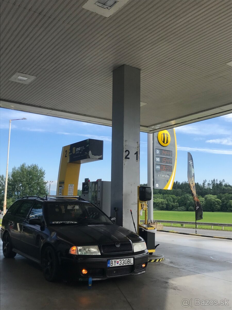 Škoda Octavia 1