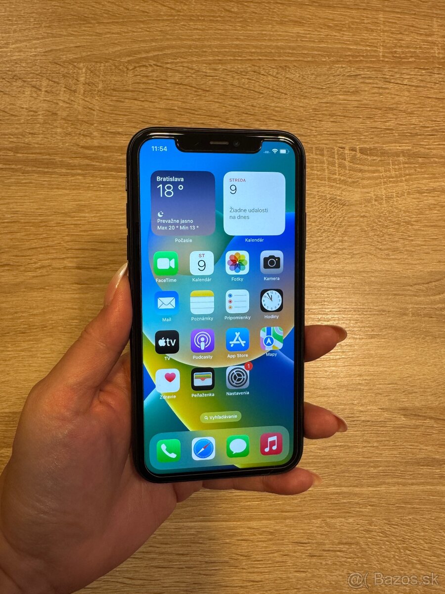 Predám iPhone 11, 64 GB čierny