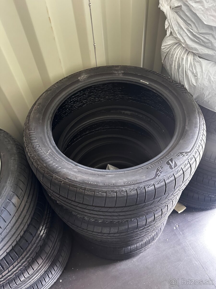 235/50 r20 bridgestone letné 4ks 6mm