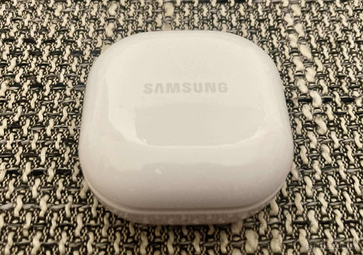 Ponúkam na predaj : SAMSUNG galaxy buds FE