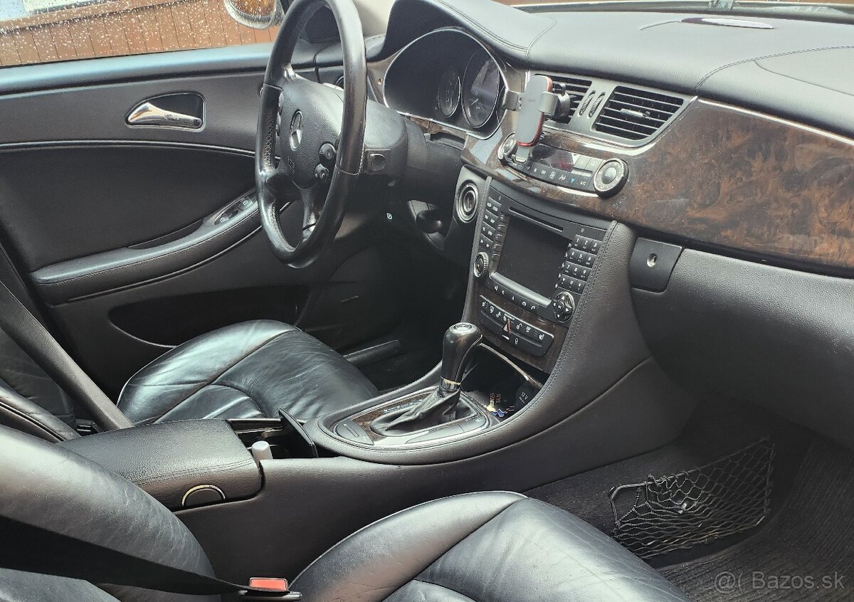 Predám alebo vymením Mercedes CLS 320 Automat za  moto