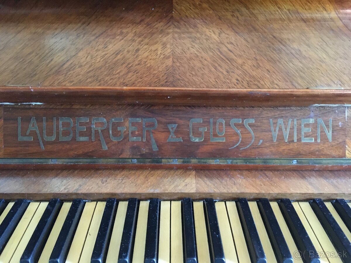 Starožitné piano