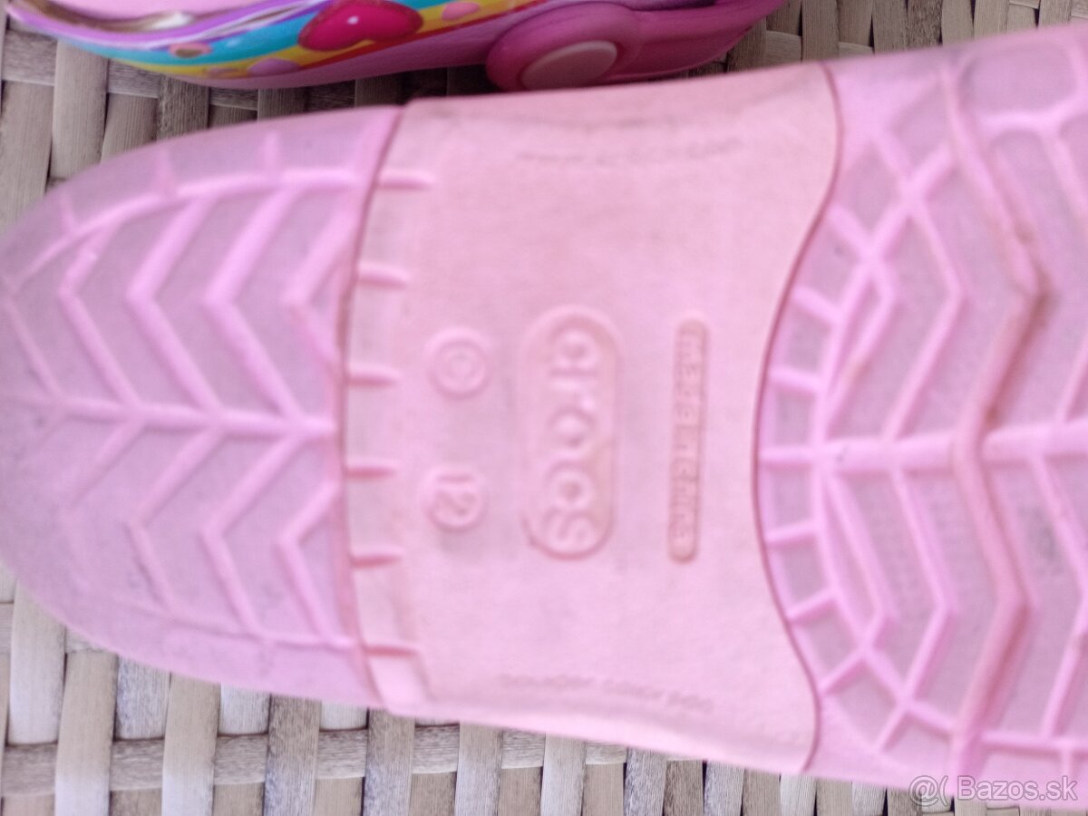 Predám detske crocs