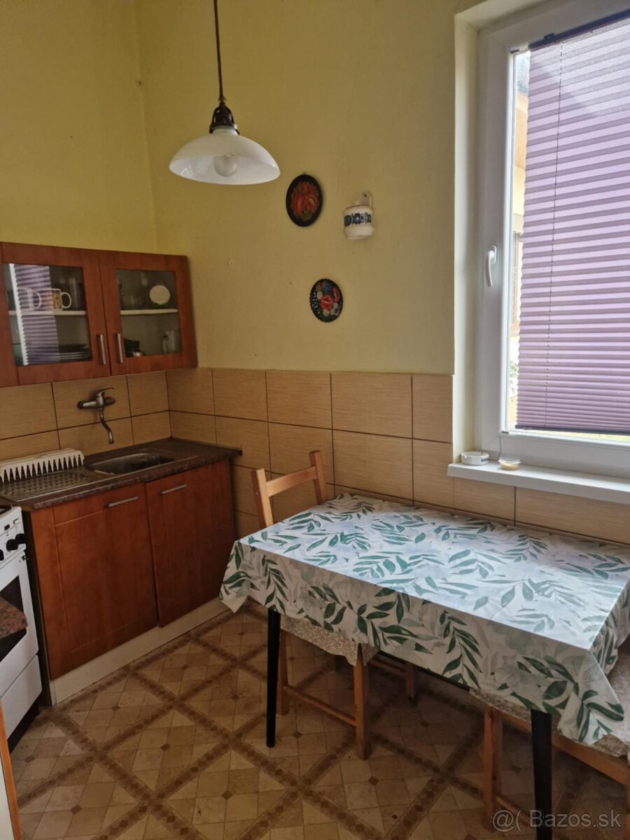 Cífer- ponúkame na predaj 4 izbový dom v Cíferi.