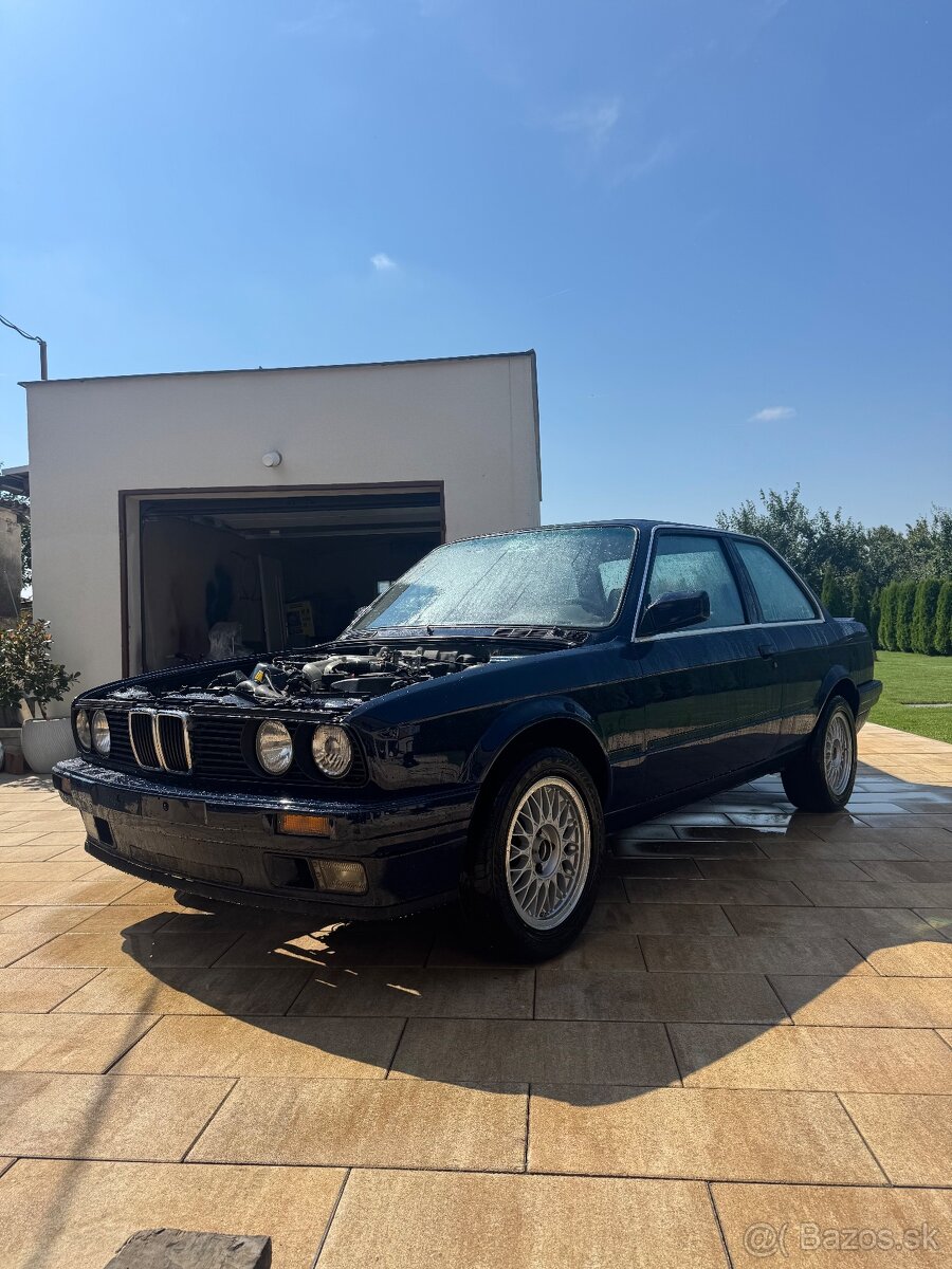 Bmw e30 320i