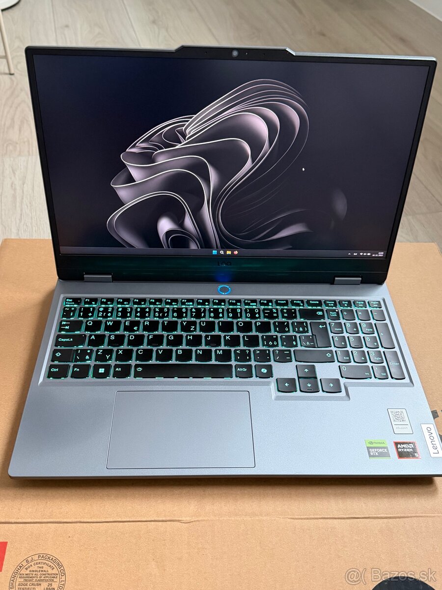 Lenovo LOQ 15AHP9 – Luna Grey