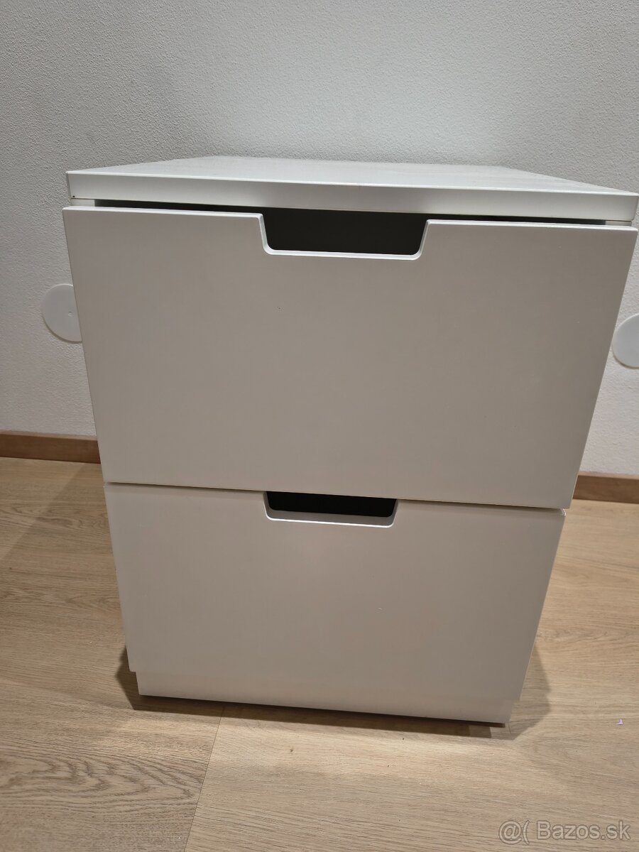 Komoda s 2 zásuvkami