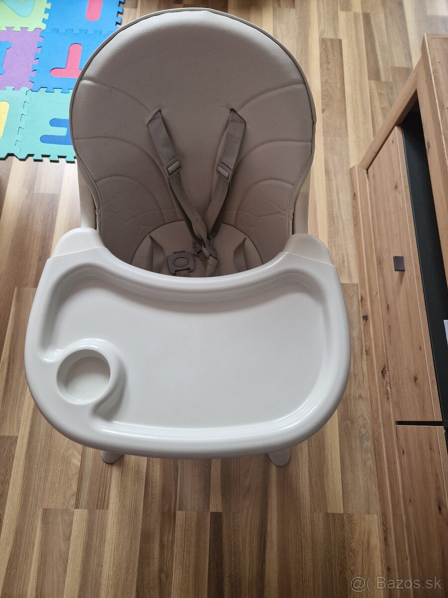Jedálenská stolička pre dieťa