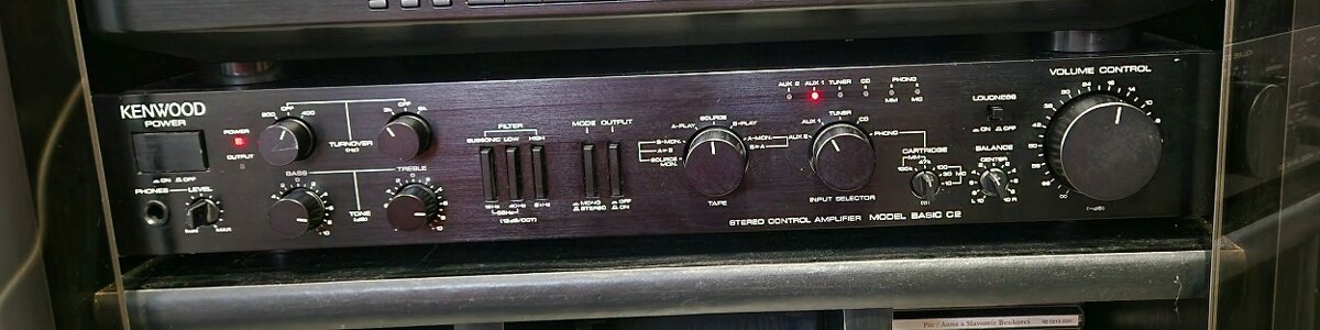 Predzosilnovač Kenwood Basic C2