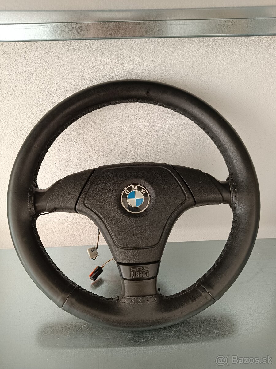 E36 volant