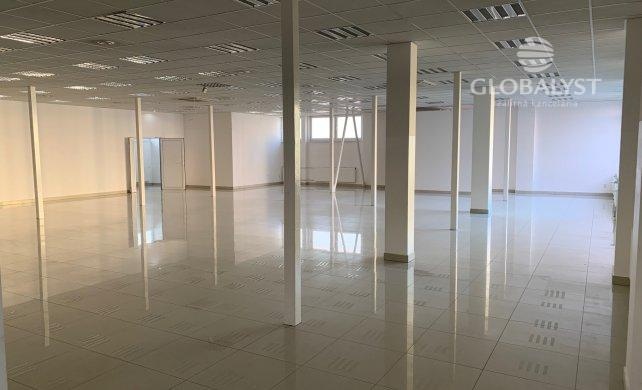 Obchodné priestory - 390 m2, vo frekventovanom OC na Furči