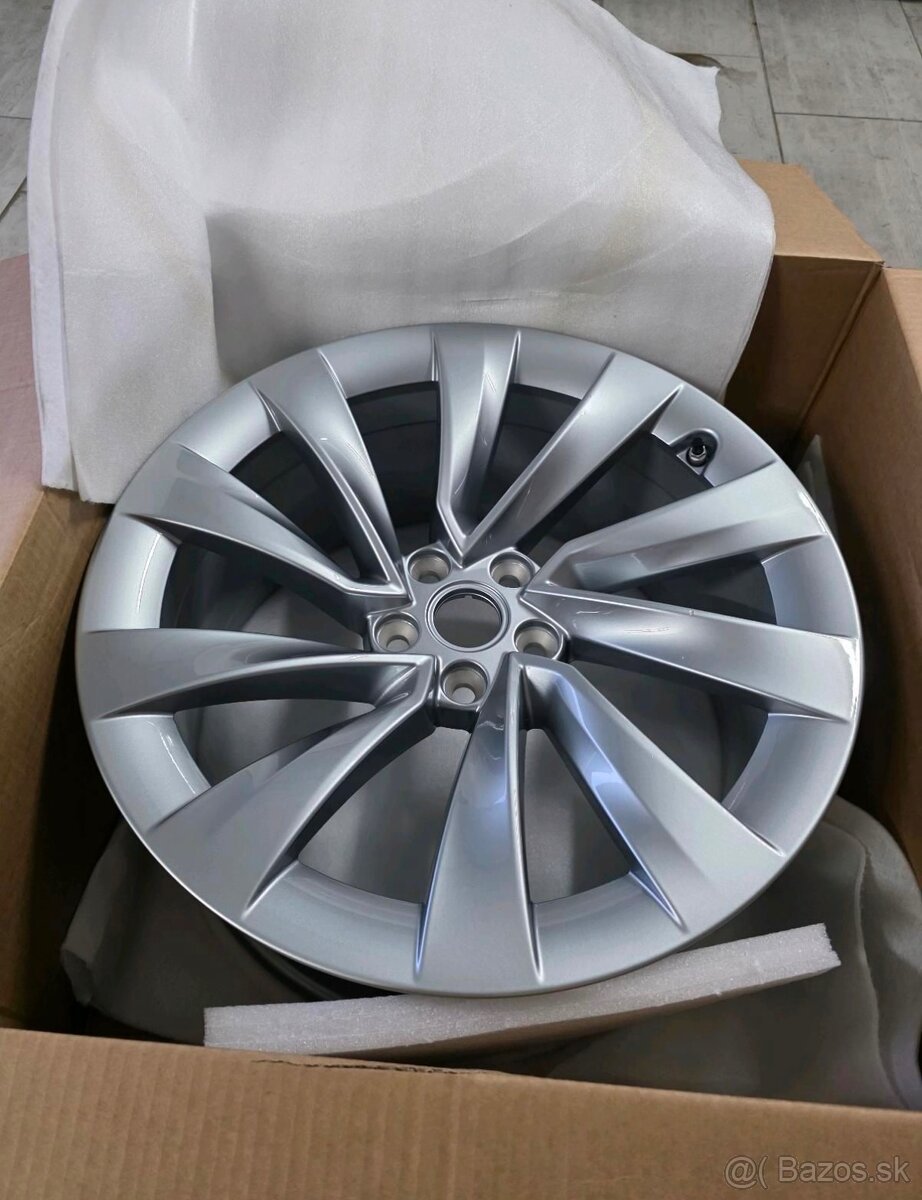 Tesla Juniper R20 Original Helix Kolesa