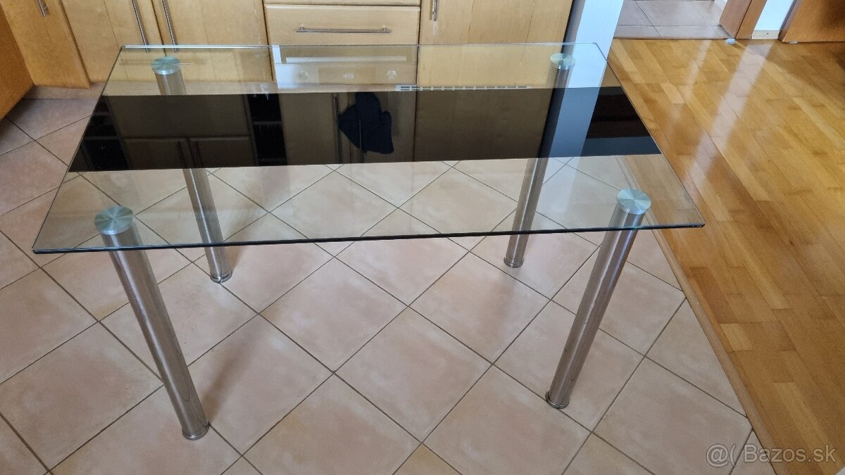 Darujem stôl 120x70 cm
