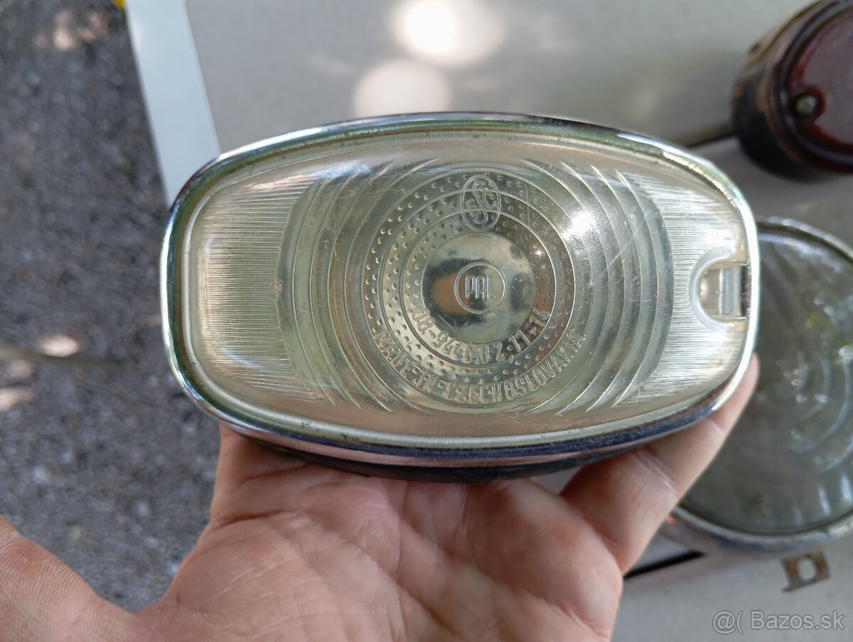 Predám uloženkovú smerovku blinker na škoda 706 RT