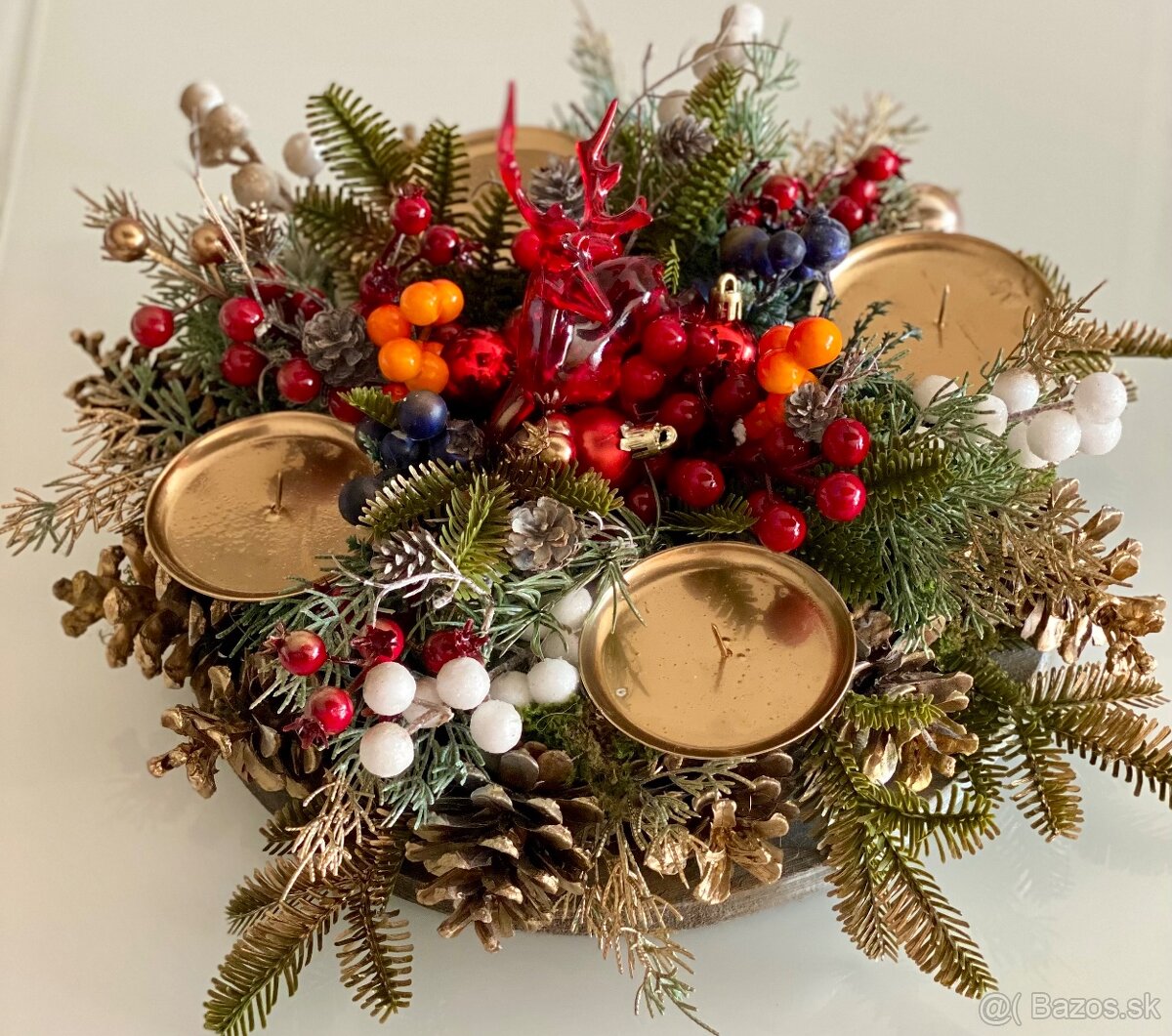 Adventný veniec L 38cm na stôl na drevenom podstavci pre 4 s