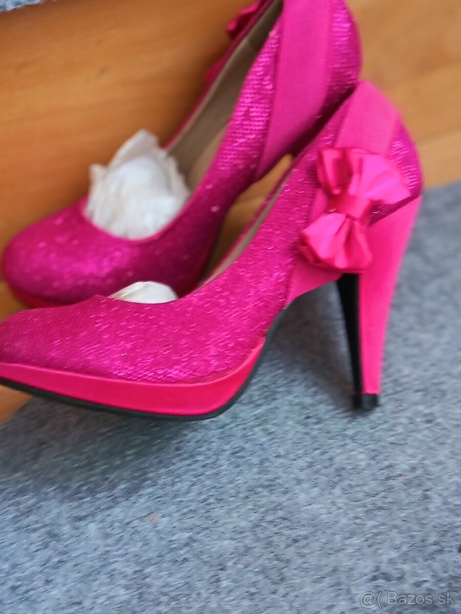 Spoločenské lodičky