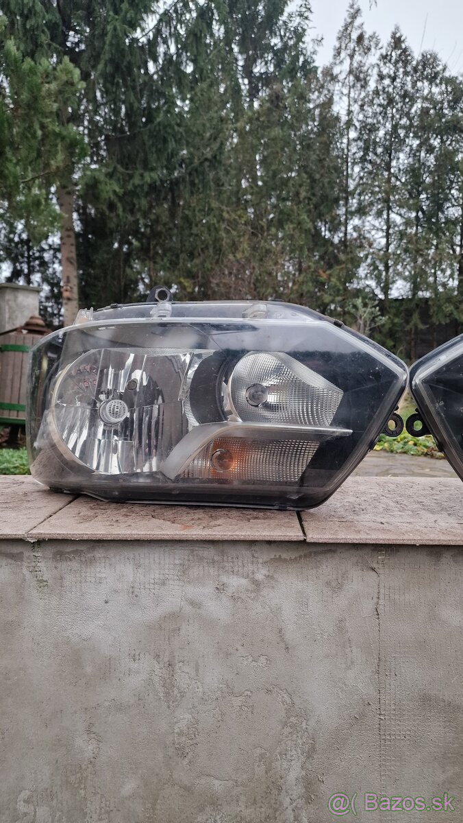 Predne svetla transporter t 5.1