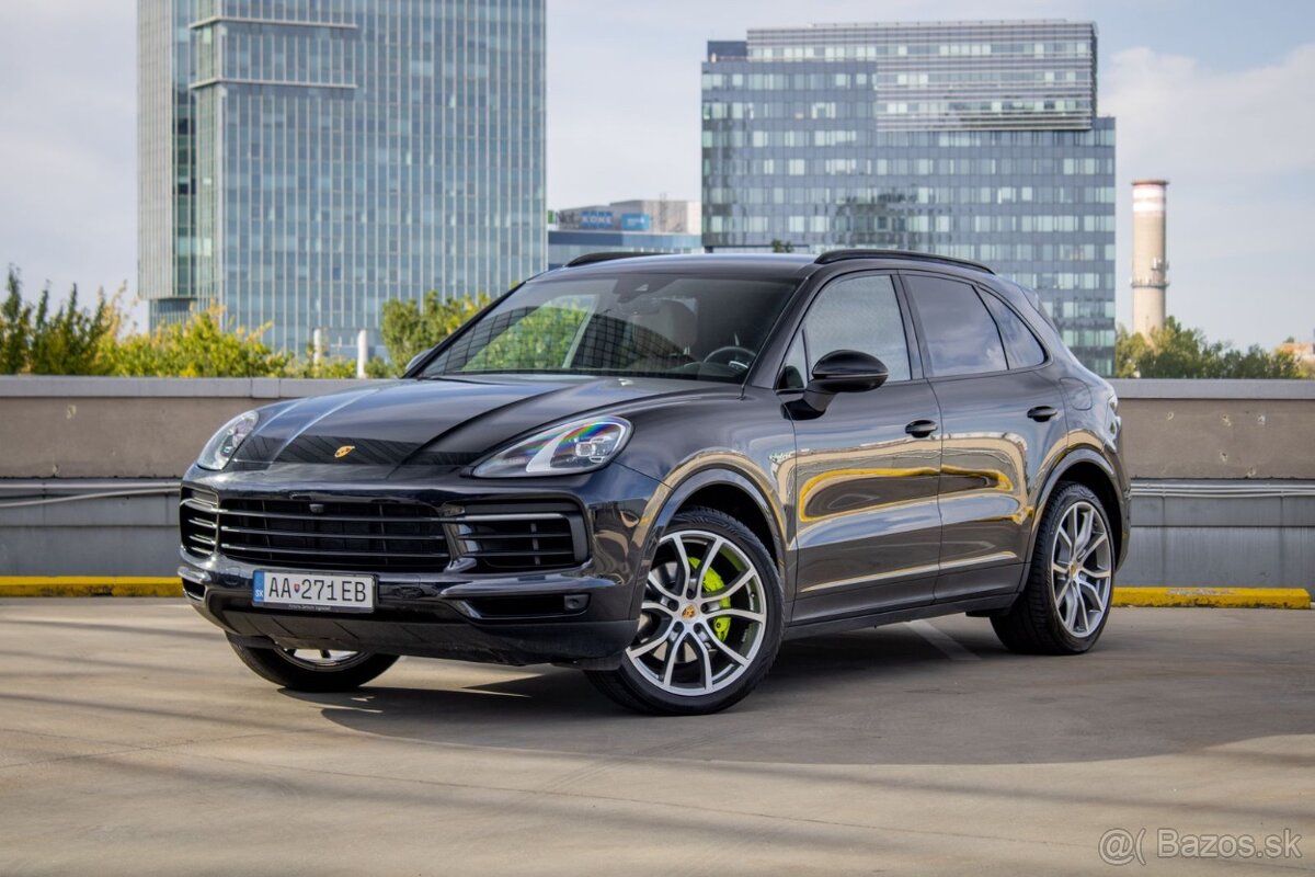 Porsche Cayenne E-Hybrid, plug-in hybrid