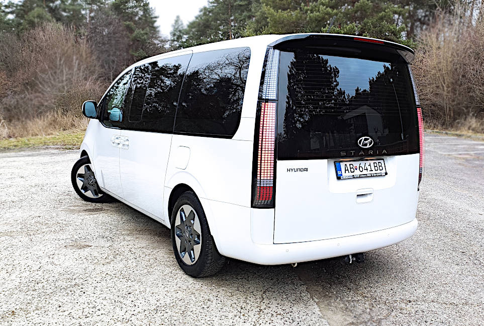 Hyundai Staria 2.2 CRDi Premium A/T