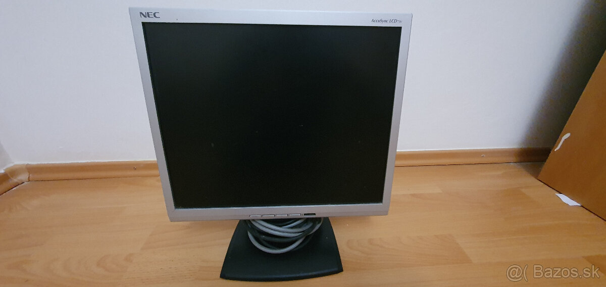 Predám 17" LCD monitor NEC