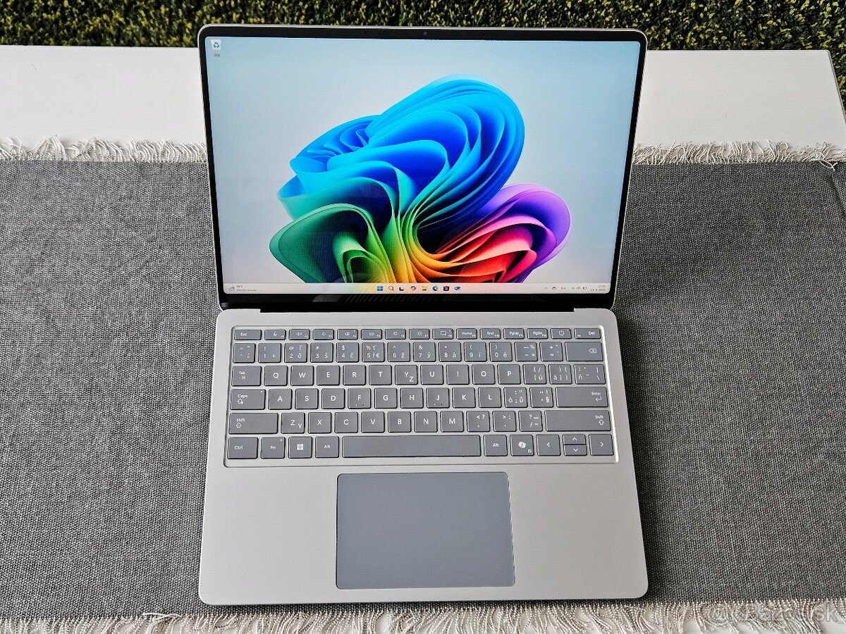 Microsoft Surface Laptop 7 13.8" (rozbalený)