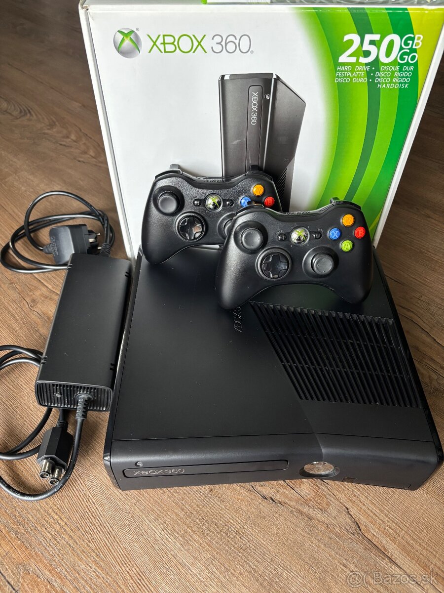 Xbox 360 S 250GB matna + hry