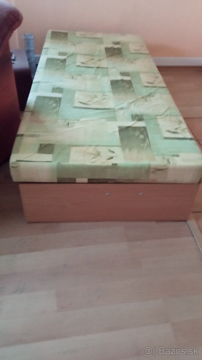 Predam váľandu,postel.