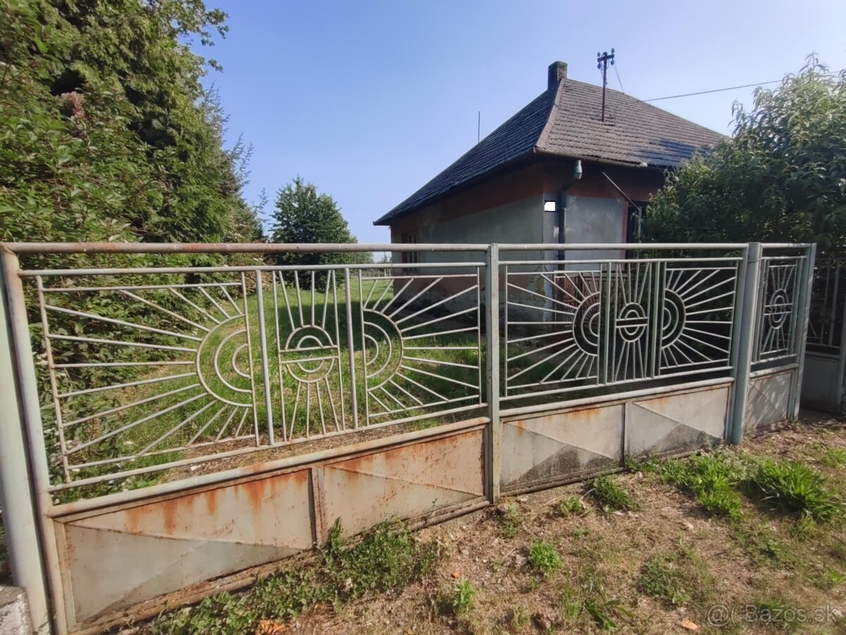 Na predaj rodinný dom v obci Zbrojníky, okres Levice