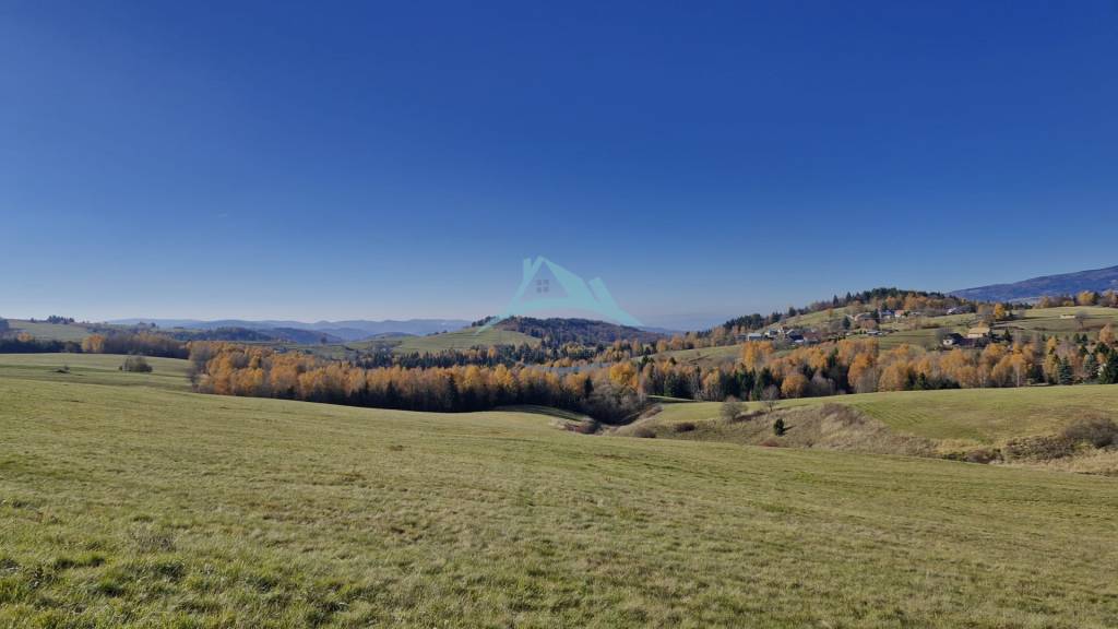 Pozemok (7750m2) s výhľadom na Nízke Tatry v obci Detvianska