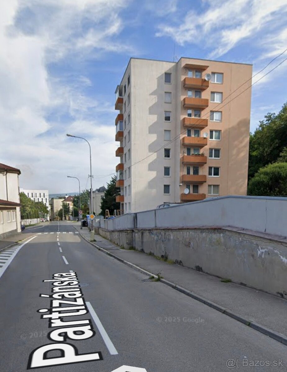 Priestranný 3 izbový byt v Trenčíne - Partizánska, 79 m2