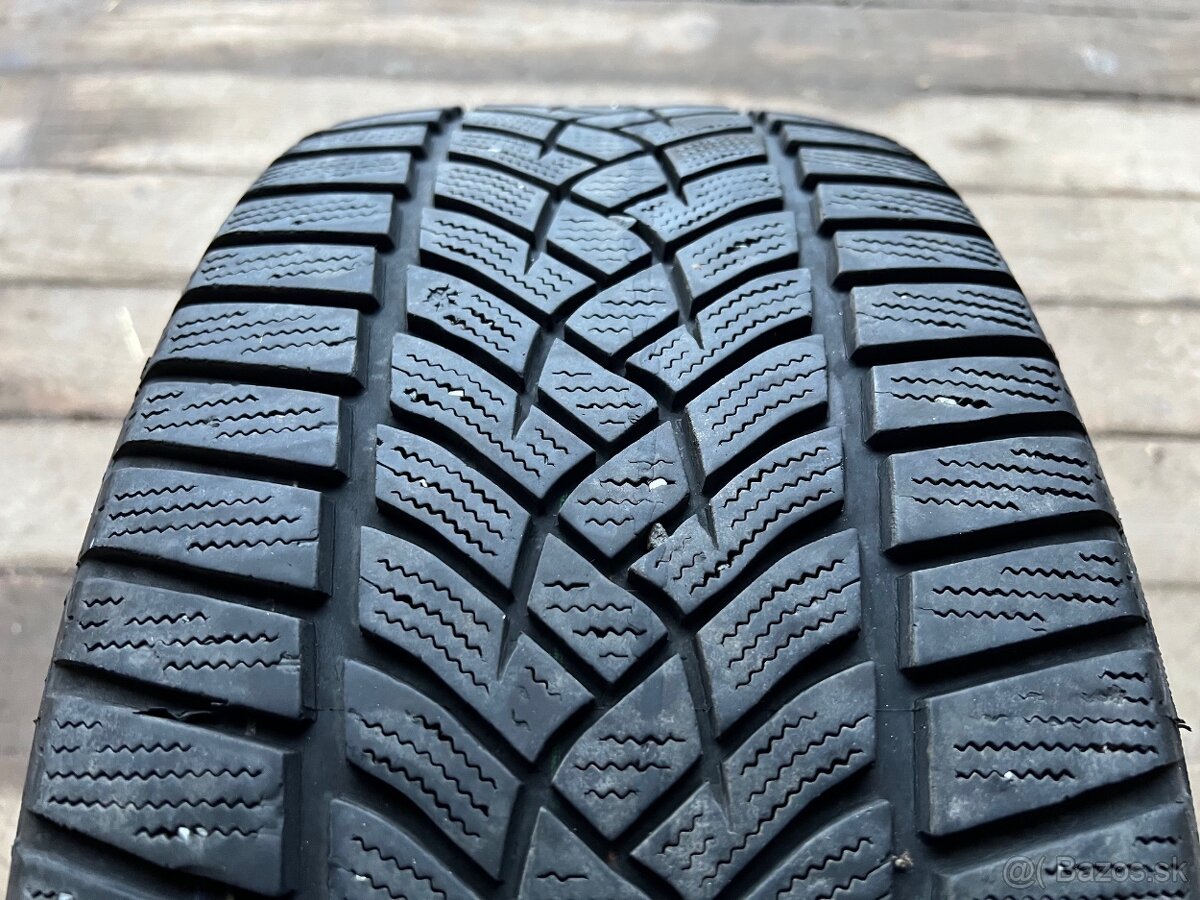 245/45R17 99V Good Year Ultra Grip Performance
