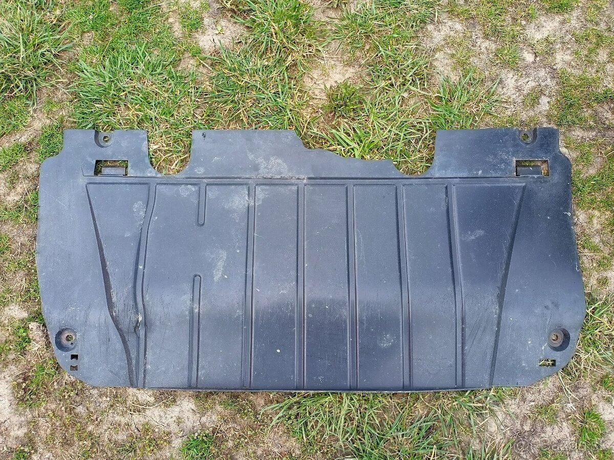 Kryt motora Renault Clio MK3