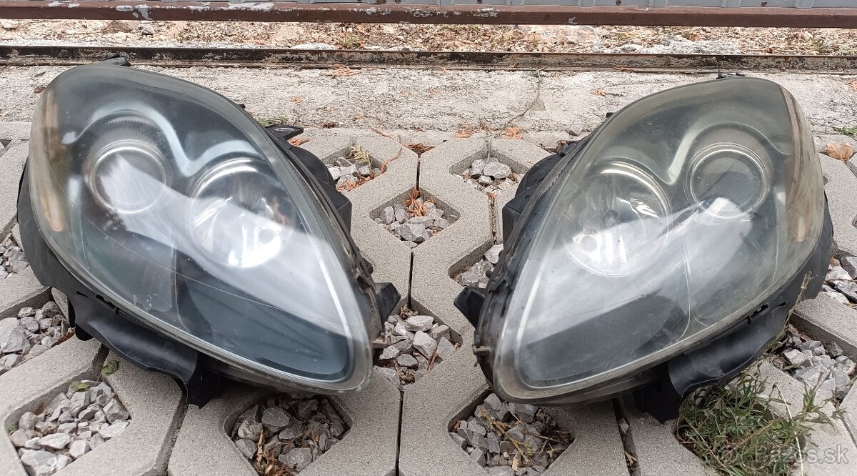 Predné svetla Fiat Croma 2008