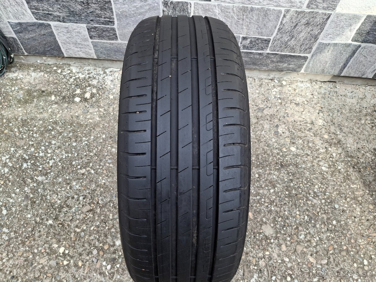 letné pneu 215/55 R17 Goodyear 2ks, 7mm