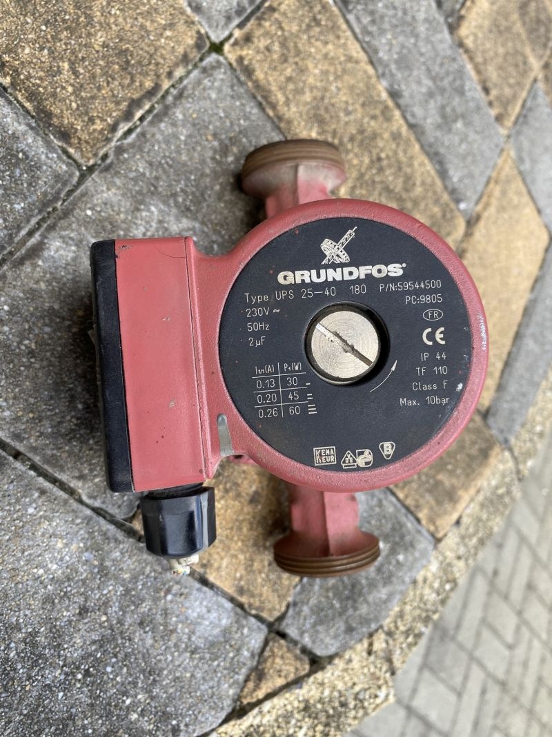 Čerpadlo Grundfos 25-40