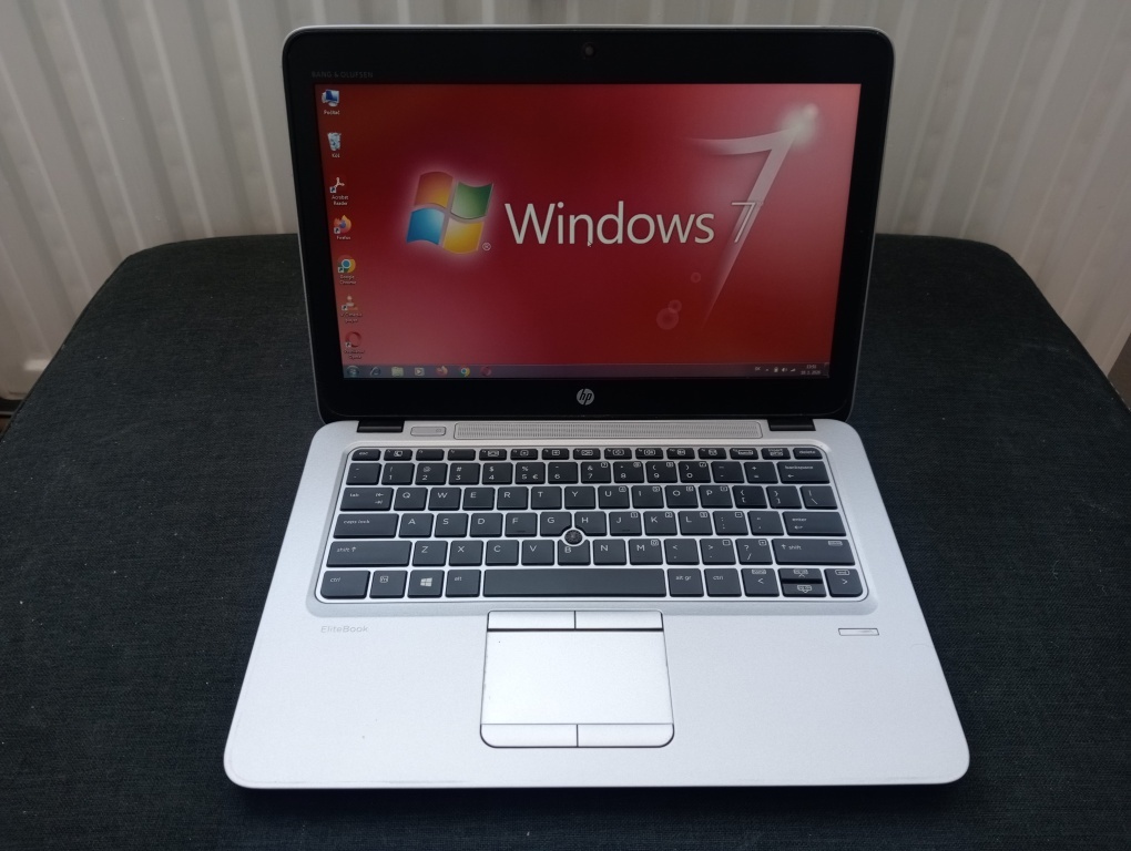 HP elitebook 725 G4 ,AMD A10 quad core , 8gb ram ,Windows 7