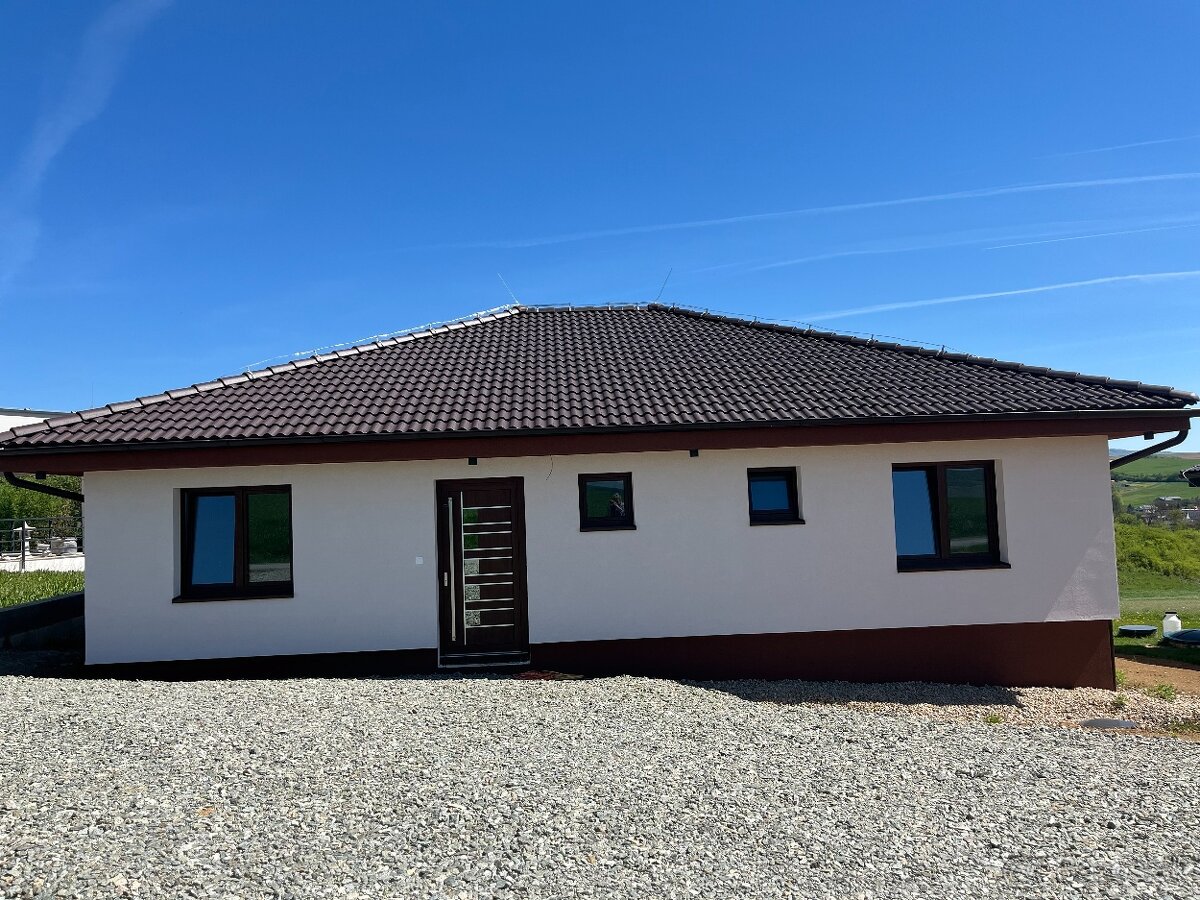 Novostavba rodinného domu-bungalov, Chrastné