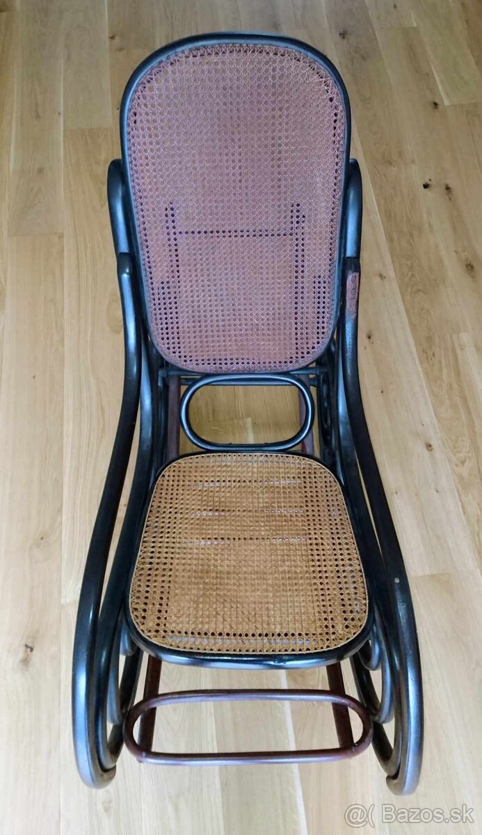 hojdacie kreslo Thonet, vynikajuci stav