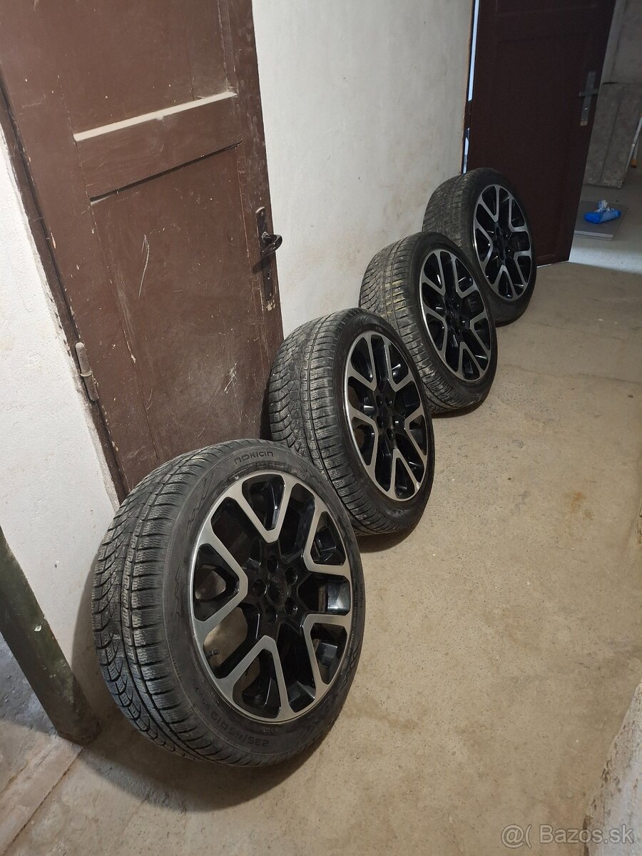 Jeep elektrony