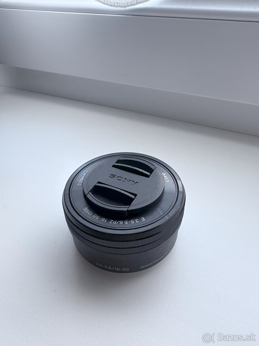 Sony E 16-50mm f/3.5-5.6 OSS II