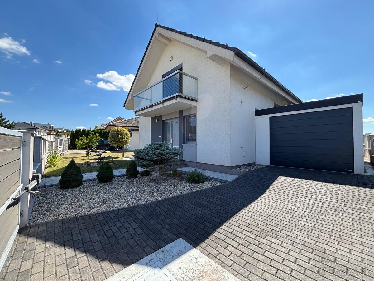 5 izbový rodinný dom s pozemkom 889 m² v obci Soblahov