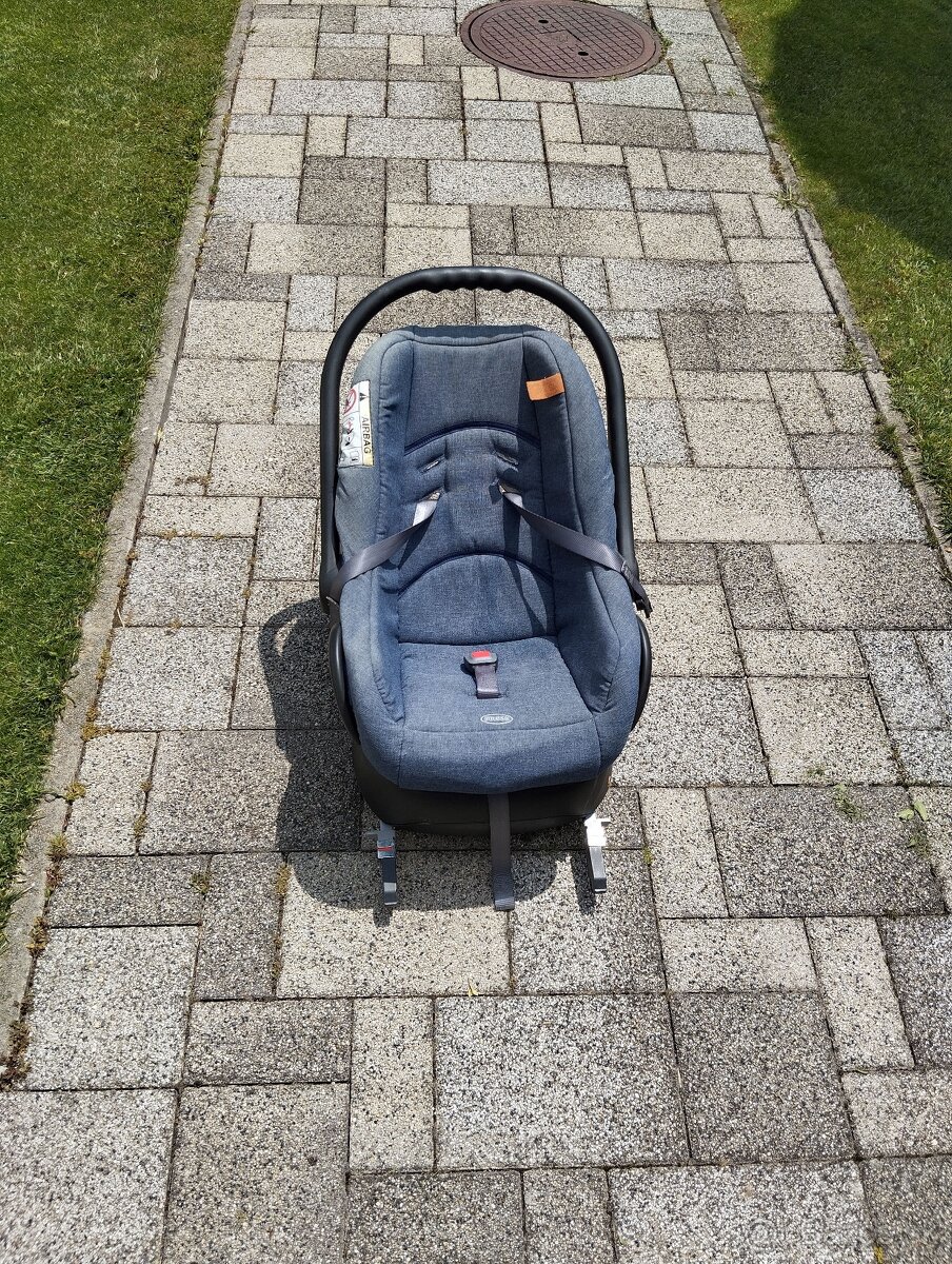 Vajíčko s isofix základňou