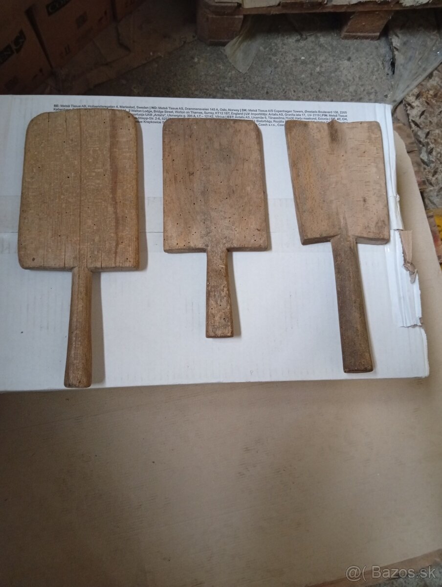 Predám starožitné lopatky.
