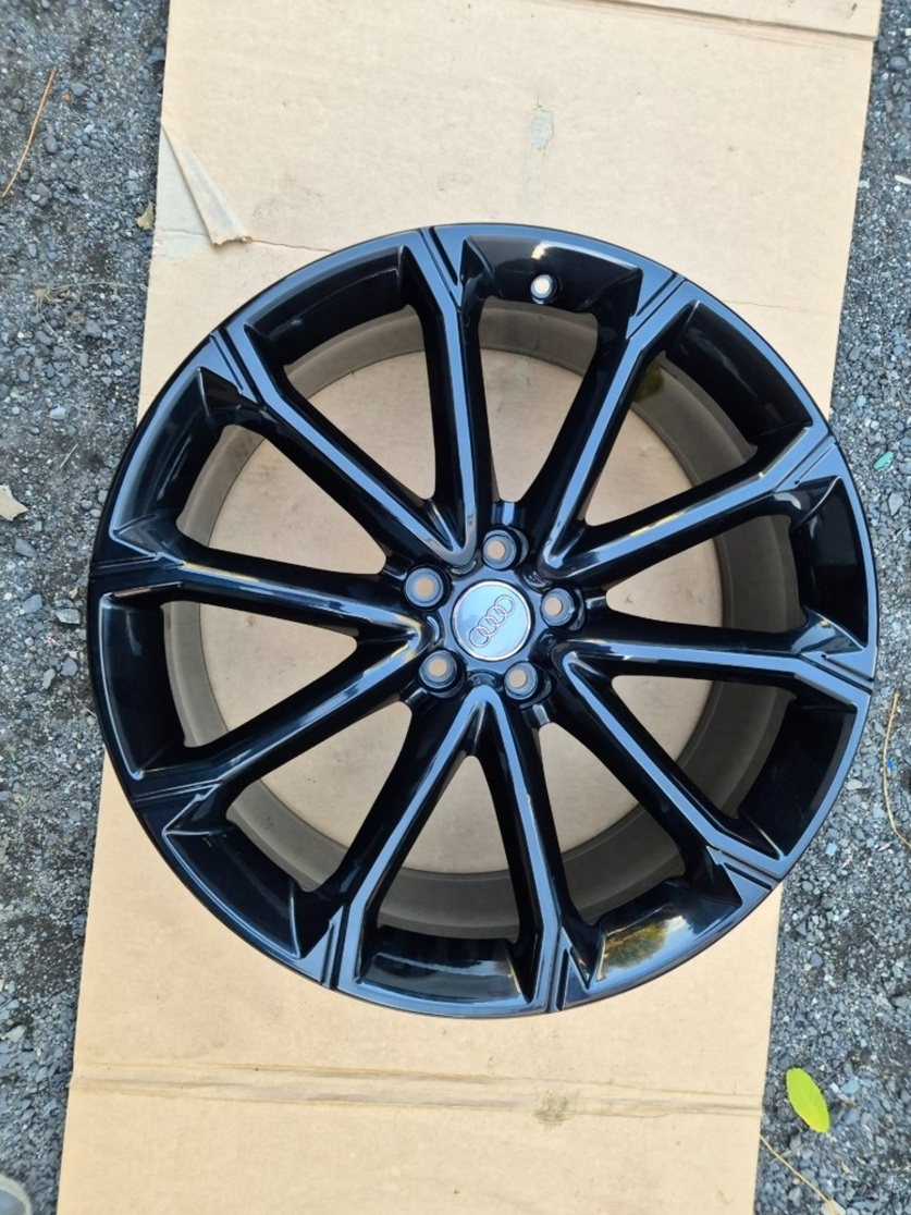 Alu disky Audi RSQ3 R21 ET38 8,5j