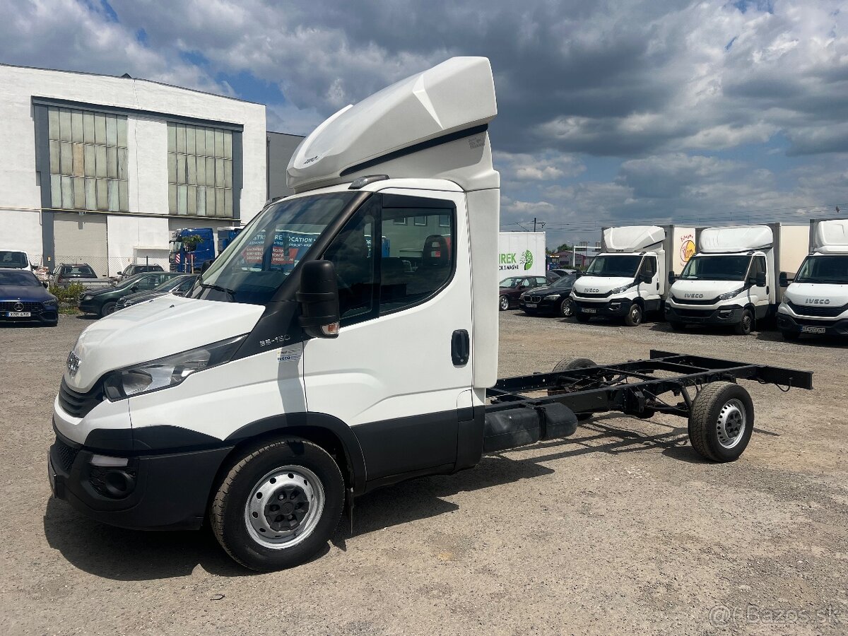 2x IVECO Daily 35S16 šasy