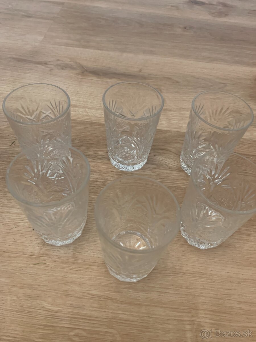 Krištáľové poháriky