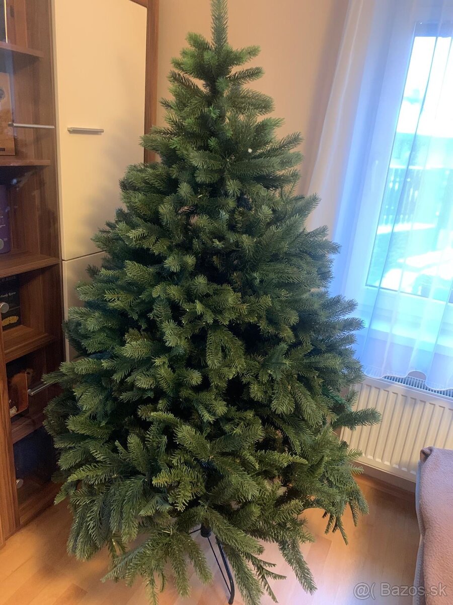Realistický umelý vianočný 3D stromček 180cm